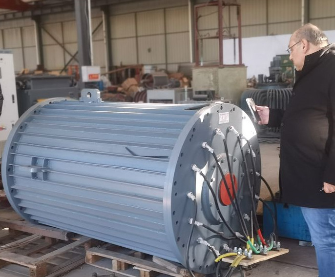 1MW 380Vac Serbest Enerji Düşük Başlangıç Dönüm Dönümlü hidro türbin jeneratörü 3MW 5MW
