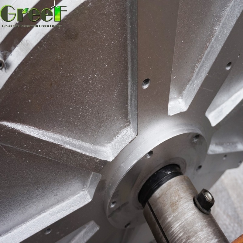 Buhar türbininin çekirdeksiz kalıcı mıknatıs jeneratörü Başlangıç tork 0.03 N/M Belirli Hız 100RPM-600RPM Frekansı 50/60Hz