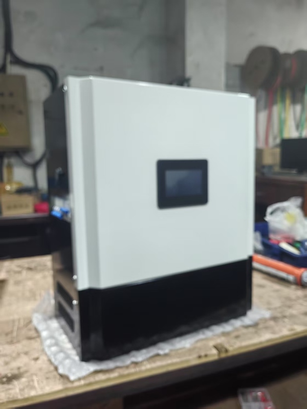 Özelleştirilebilir Batarya Gerilimi 42-1000V Güneş ve Rüzgar Kontrol Cihazı, Aşırı Deşarj Koruması Fonksiyonları ile