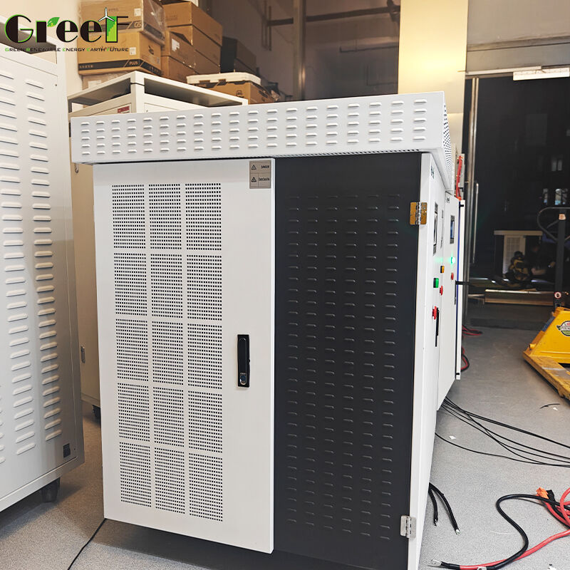 Endüstriyel Otomasyon için 50Hz/60Hz Çıkış Frekanslı LCD Dokunmatik Ekranlı ve Lityum-iyon Bataryalı Şebeke Kontrol Cihazı